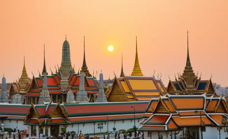 Bangkok’s Grand Palace & Wat Pho: The Ultimate Visitor’s Guide to Temples, History, and Practical Tips