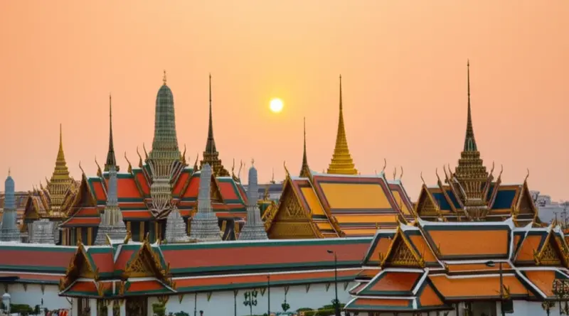 Bangkok’s Grand Palace & Wat Pho: The Ultimate Visitor’s Guide to Temples, History, and Practical Tips