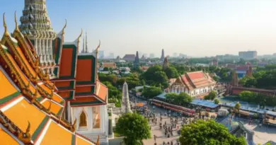 Day 1–3: Bangkok Essentials — Top Temples, Markets, Day Trips to Ayutthaya, Best Areas to Stay, and How to Maximize 48–72 Hours