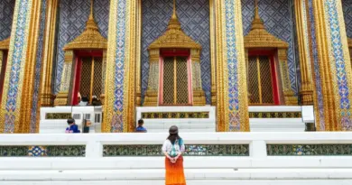 Planning Your Visit: Best Times, Ticketing, Dress Code, Guided Tours, and How to Avoid Crowds at Bangkok’s Top Temples