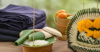 Preparing respectfully: dress code, etiquette, and what to bring for morning alms giving and evening krathong ceremonies