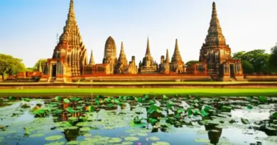 Ayutthaya & Sukhothai: A Complete Guide to Exploring Thailand’s Ancient Capitals and Their Historical Parks