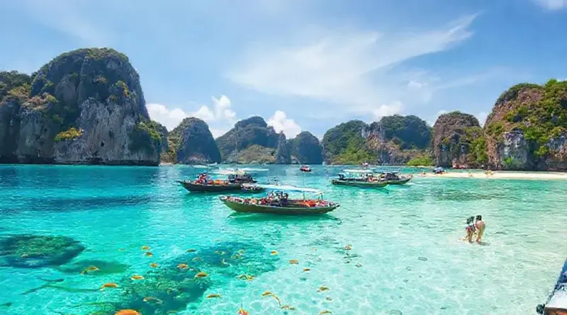 Day 3 — Island-Hopping from Pak Meng: Best Islands, Snorkeling Spots, Boat Options and Packing Checklist