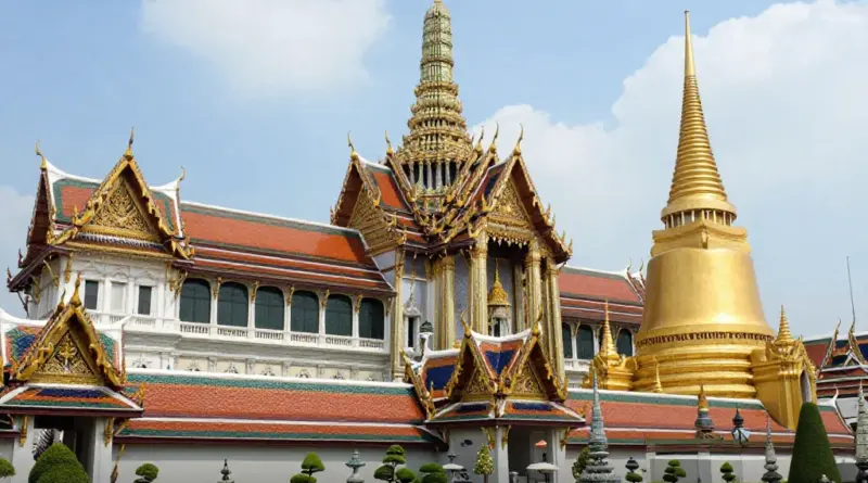 Bangkok’s Grand Palace & Wat Pho: A Complete Guide to Thailand’s Most Iconic Temples and Historic Landmarks